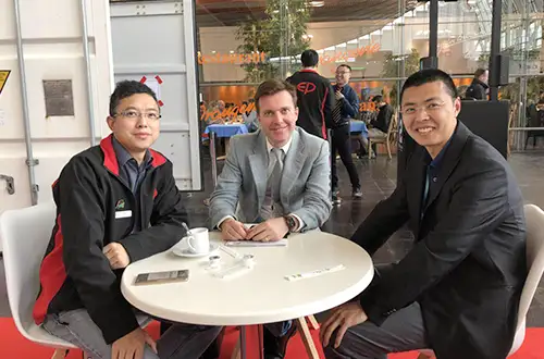 Buitelandse vennote kom besoek ons ​​onderneming