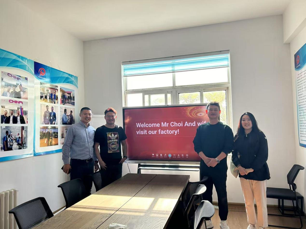 Koreaanse kliënte besoek ons fabriek